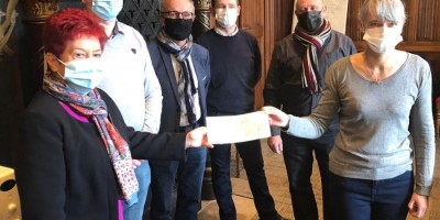 Le Comité permanent des Fêtes fait un don au CCAS de la Ville de Saumur