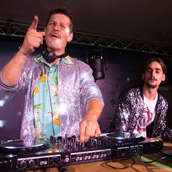 DISCO ÉLECTRO SUR PATINS - NIKKO DEL BARRIO X DROP CIRCLE