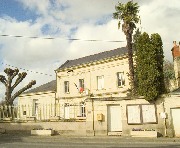 mairie de dampierre sur loire