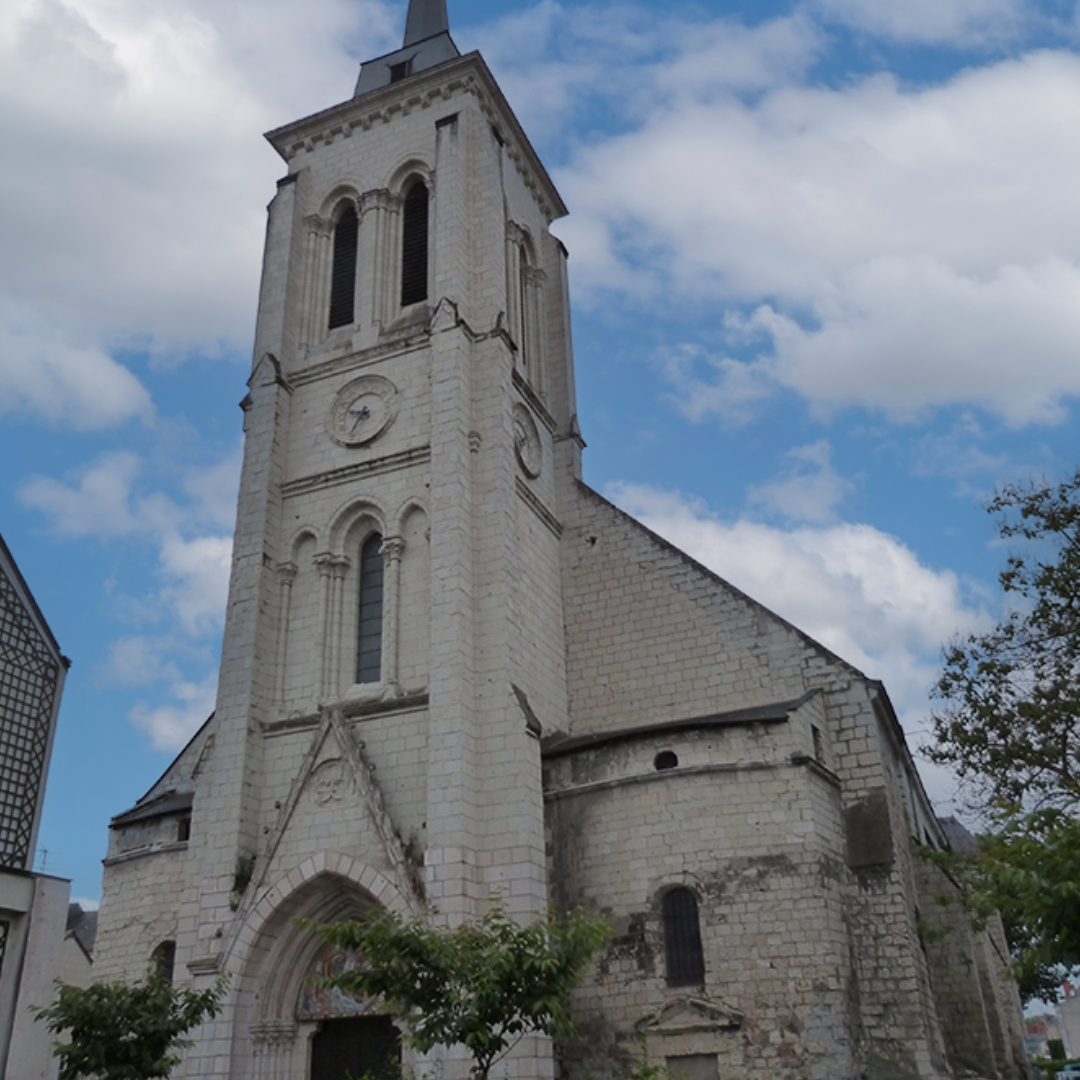 Suivre la signalétique patrimoine du quartier Saint-Nicolas