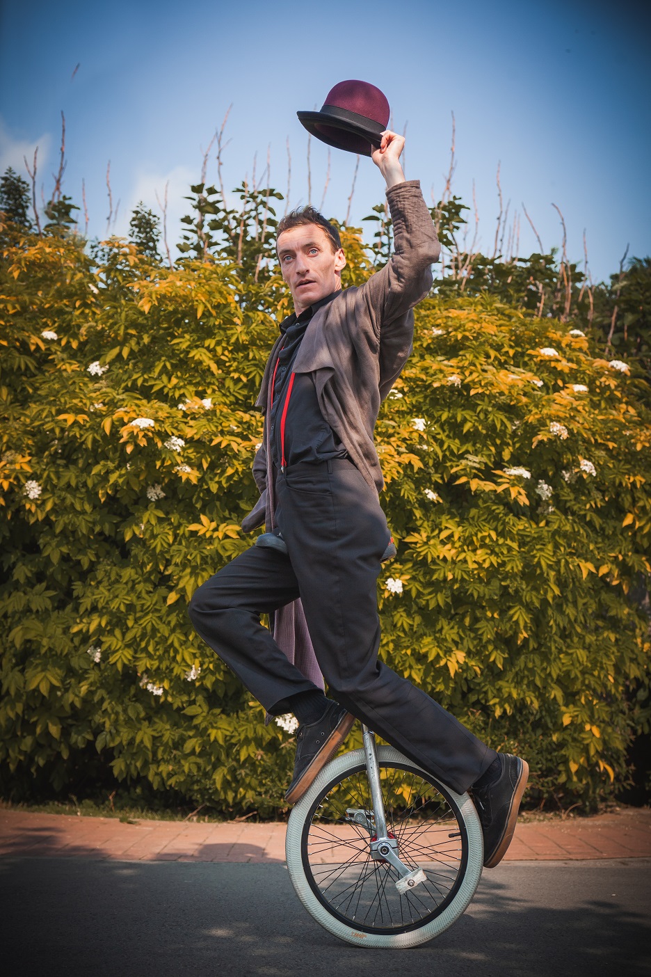 Jonglage, chapeau et monocycle avec Paul Keaton