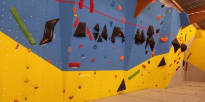 Un nouveau mur d'escalade dans le gymnase de Saint-Lambert-des-Levées