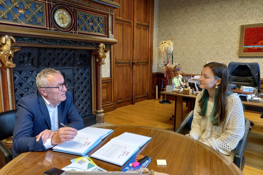 Un étudiante d’Asheville en immersion dans la vie municipale à Saumur