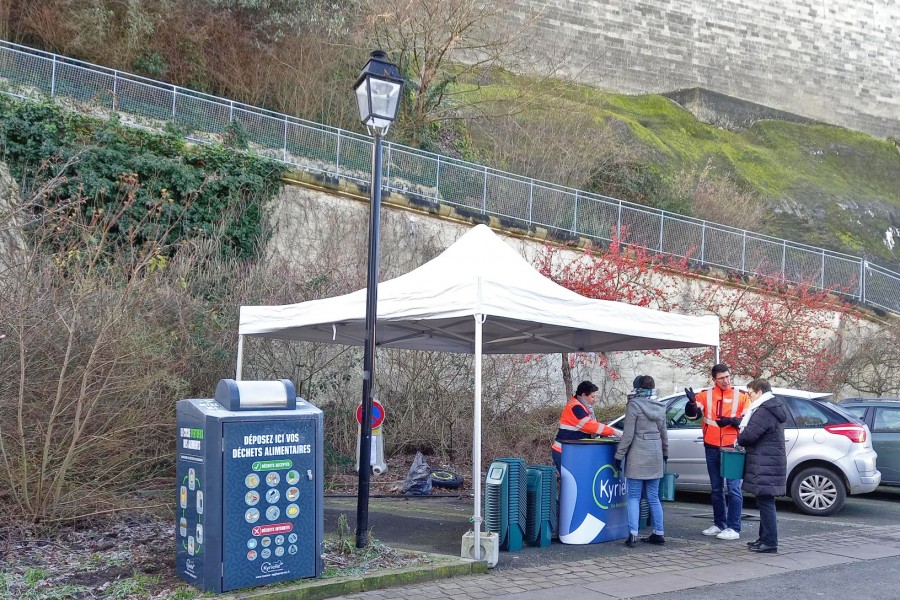 Des bornes pour déposer ses déchets alimentaires à Saumur !