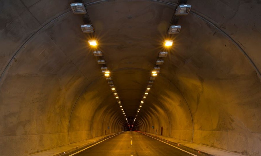 Rénovation de l'éclairage du tunnel de la rue Jean-Paul Hugot