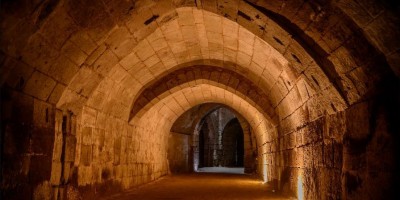 Les Mystères de l'abbaye et du village de Fontevraud : Conférence de Bertrand Ménard