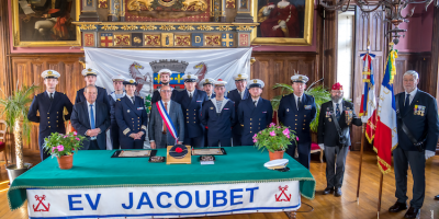 Cérémonie de parrainage de l'Enseigne de vaisseau " Jacoubet "