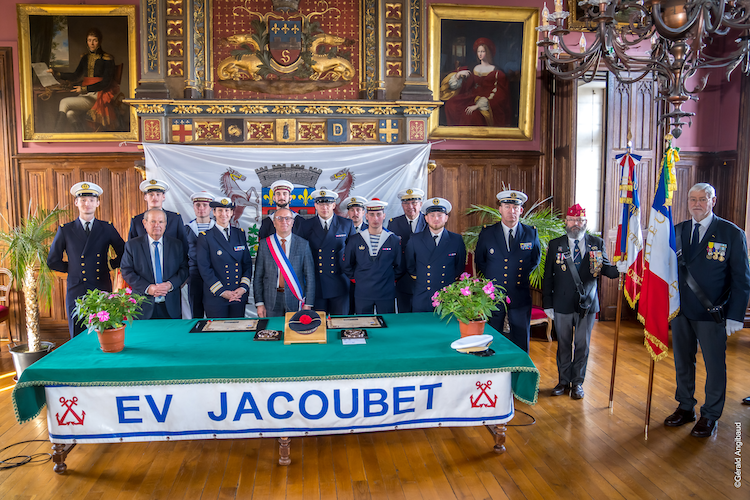 Cérémonie de parrainage de l'Enseigne de vaisseau " Jacoubet "