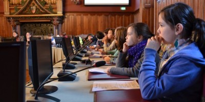 Des écoliers à la découverte de la mairie