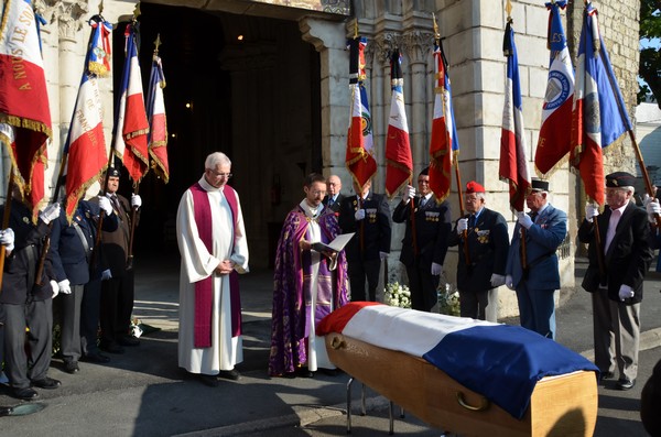 Saumur rend un dernier hommage à Jean-Paul Hugot
