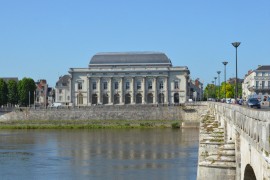 Le théâtre « Le Dôme »