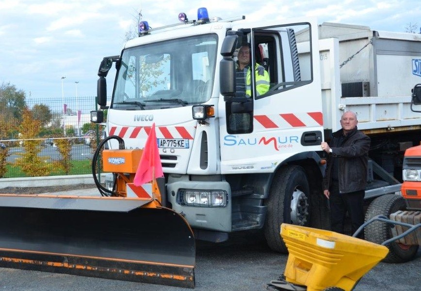 Pluies verglaçantes : mise en place du dispositif de viabilité hivernale et conséquences sur la collecte des déchets