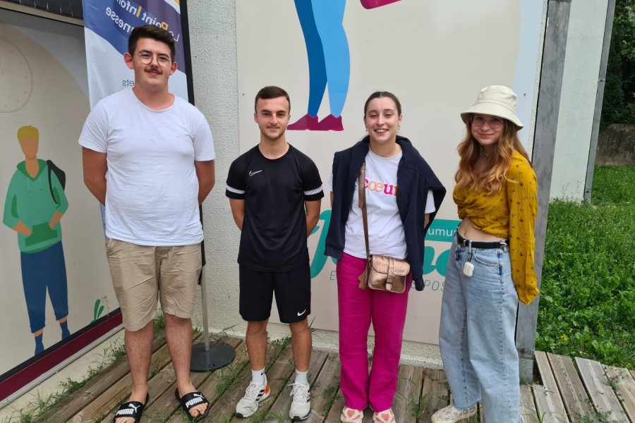 Clara, Ambre, Arthur et Mathis en partance pour l’Eurocamp