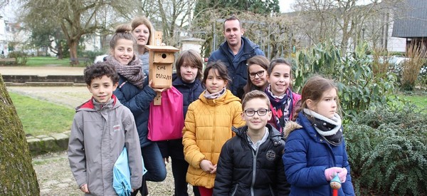 Le Conseil Municipal des Enfants (CME) prend soin des mésanges