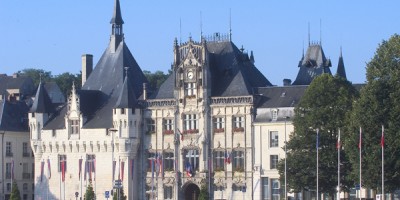 Fermetures et ouvertures à Saumur pendant les vacances de printemps