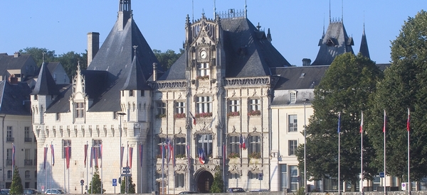 Façade de l’Hôtel de Ville, un diagnostic va être réalisé