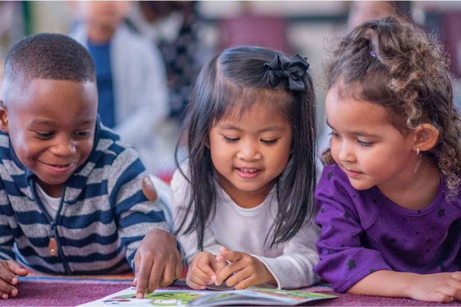 Appel à bénévoles pour le programme Coup de Pouce Langage : accompagner les enfants dans le développement du langage
