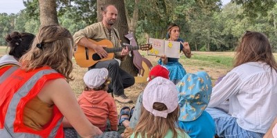 Une balade cont&eacute;e pour les enfants de la Maison de l'Enfance 