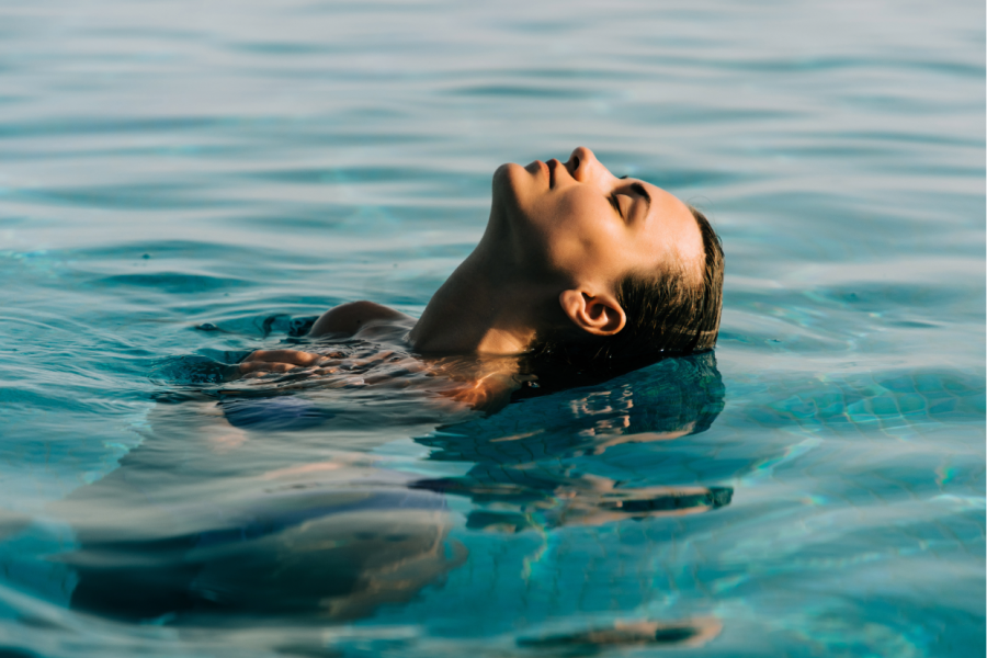 Plongez dans la détente lors d’une SOIRÉE BIEN-ÊTRE à la piscine du Val de Thouet