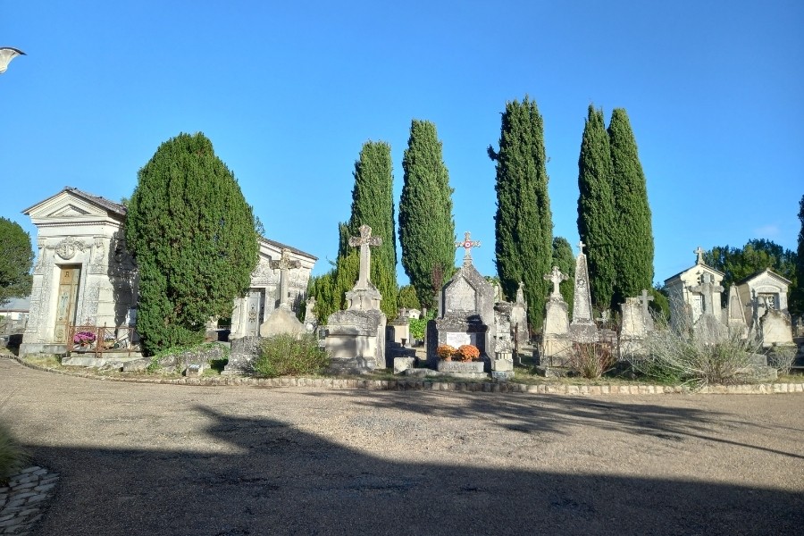 Le Printemps des Cimeti&egrave;res : d&eacute;couverte du patrimoine fun&eacute;raire saumurois