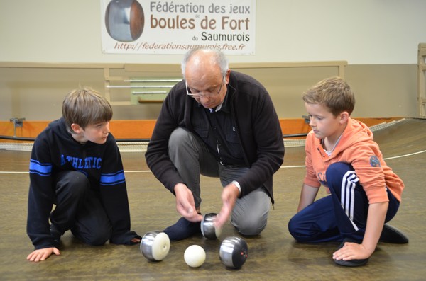 Saumur a son cercle de boule de fort