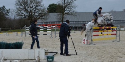 Les cavaliers des Jeux équestres mondiaux s'entraînent à Saumur