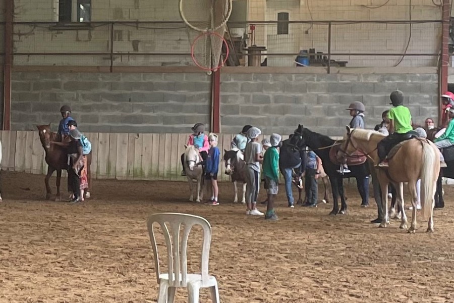Des cours d’équitation pour les enfants saumurois