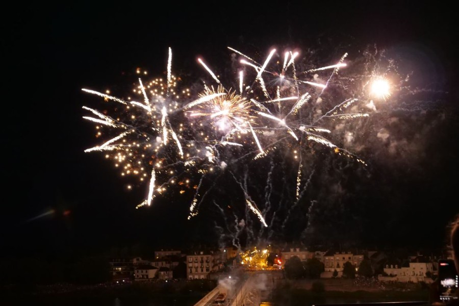 Saumur c&eacute;l&egrave;bre le 14 juillet entre tradition r&eacute;publicaine et festivit&eacute;s populaires