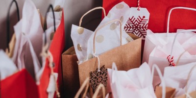 Pour un Noël plus responsable, pensons à trier nos emballages et papiers cadeaux après les fêtes !
