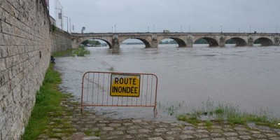 CRUE : FERMETURE DES ACCÈS AU STATIONNEMENT SUR LES QUAIS