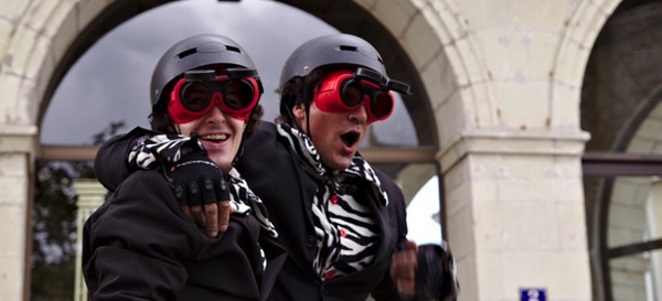 Mister et Mister Twin animent les rues de Saumur