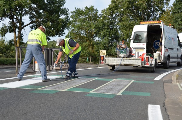 Pas de pause estivale pour les "peintres des rues"