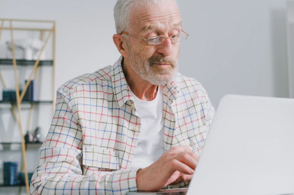 Permanence informatique au P&ocirc;le Seniors