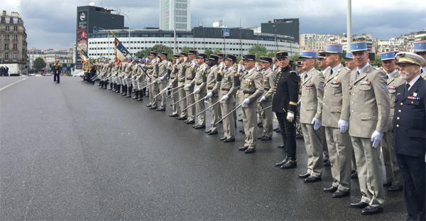 Paris rend hommage aux Cadets de Saumur