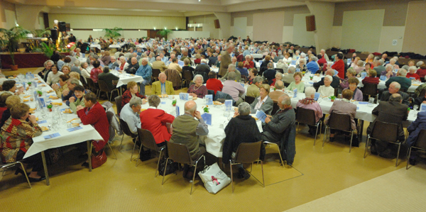 Inscrivez-vous au repas des aînés 2013