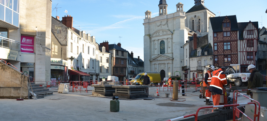 L'accès aux Halles sera fermé côté place Saint-Pierre.