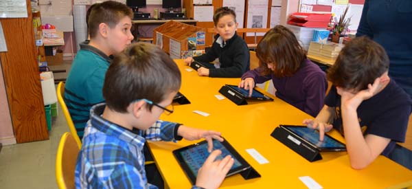 Les tablettes numériques font leur entrée dans les écoles