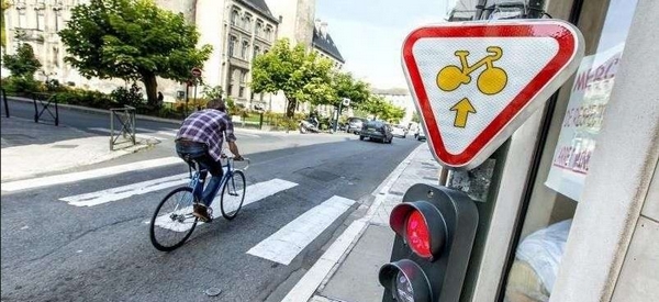 Le cédez-le-passage cycliste au feu : une nouvelle signalisation à destination des cyclistes