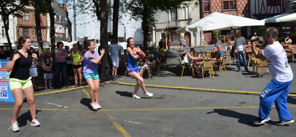 Soirée Zumba et salsa place Saint-Pierre